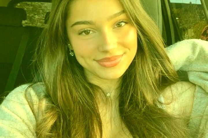 Elizabeth, 22, a brunette green-eyed caucasian companion based in Tieouleoula. Offering Party Girl, A-Level, Overnight. Available for incall and outcall, day...