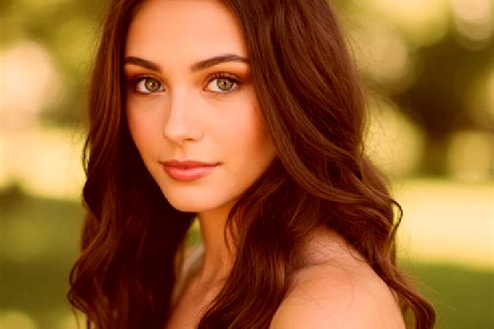 Elizabeth, 22, a brunette hazel-eyed slavic companion based in San Antonio Paso del Toro. Offering Striptease, CIM, Overnight. Available for incall and outca...