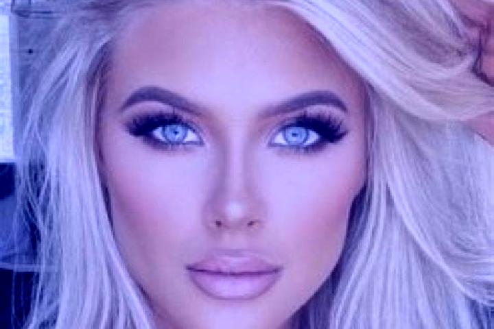 Elizabeth, 22, a platinum blonde grey-eyed latina companion based in Mendoza. Offering GFE, Domination, Tantra. Available for incall and outcall, overnight b...