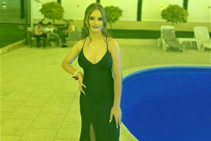 Elizabeth, 22 — Escort in Capreni, Romania