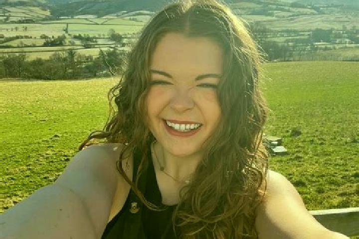 Elizabeth, 22 — Escort in Gwynn, United States