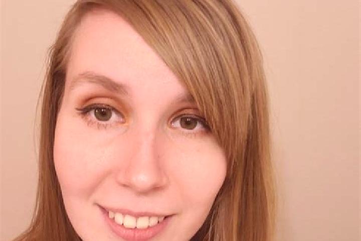 Elizabeth, 22 — Escort in Newberg, United States
