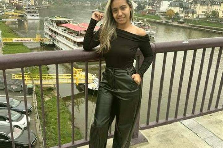 Elizabeth, 22 — Escort in Ohain, Belgium