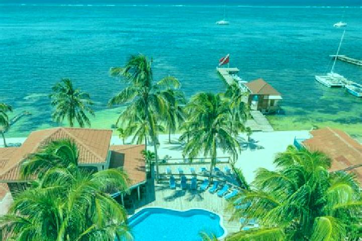 Elizabeth, 22 — Escort in San Felipe, Belize