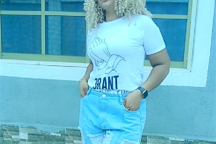 Elizabeth, 22 — Escort in Umunze, Nigeria