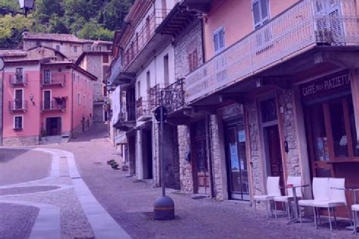 Elizabeth, 22 — Escort in Zavattarello, Italy