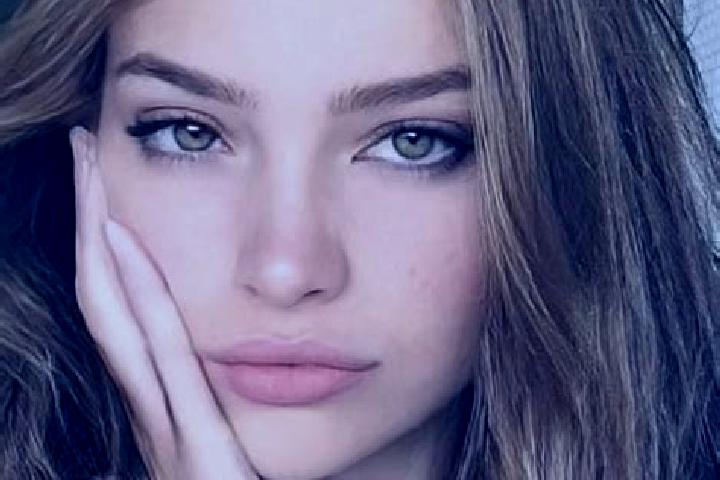 Elizabeth, 23, a auburn hazel-eyed slavic companion based in Theza. Offering Duos, Couples, Party Girl, GFE. Available for incall and outcall, overnight book...