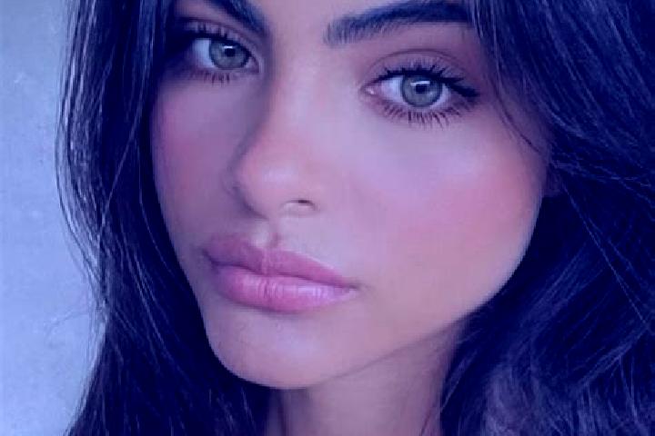Elizabeth, 23, a brunette dark-eyed indian companion based in Garden Home-Whitford. Offering A-Level, Striptease, Erotic Massage, Dinner Date. Available for ...