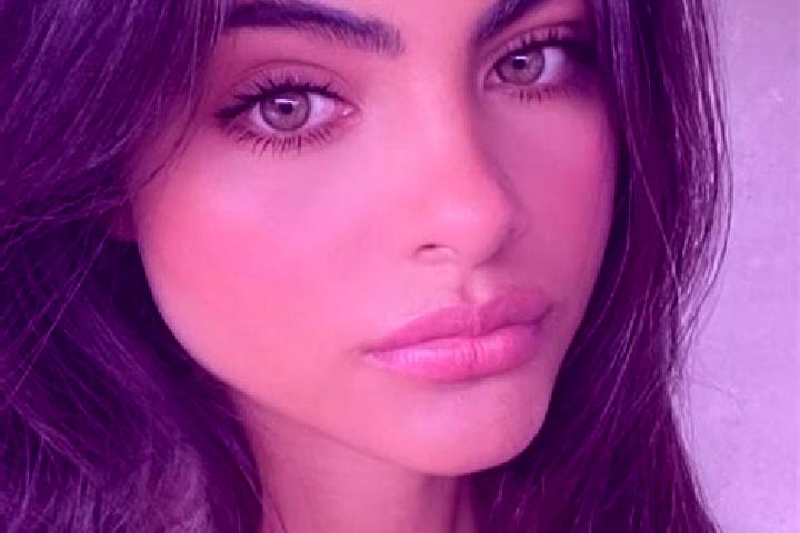 Elizabeth, 23, a brunette green-eyed latina companion based in Lassee. Offering Erotic Massage, BDSM, Dinner Date, Prostate Massage. Available for incall and...