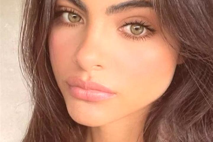 Elizabeth, 23, a dark blonde hazel-eyed latina companion based in Pouant. Offering Prostate Massage, Duos, 69, Couples, GFE. Available for incall and outcall...