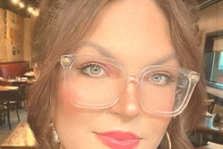 Elizabeth, 23 — Escort in Blissfield, United States