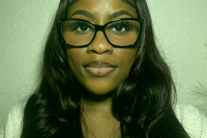 Elizabeth, 23 — Escort in Combined Locks, United States