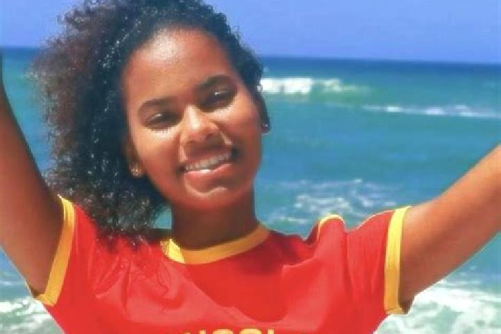 Elizabeth, 23 — Escort in Gombe, Angola