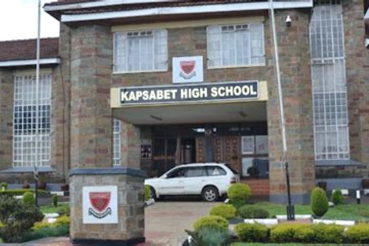 Elizabeth, 23 — Escort in Kapsabet, Kenya