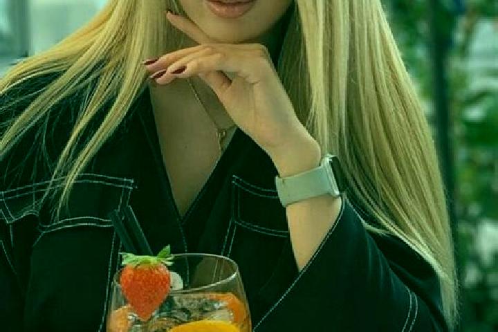 Elizabeth, 23 — Escort in Kocaeli, Turkey