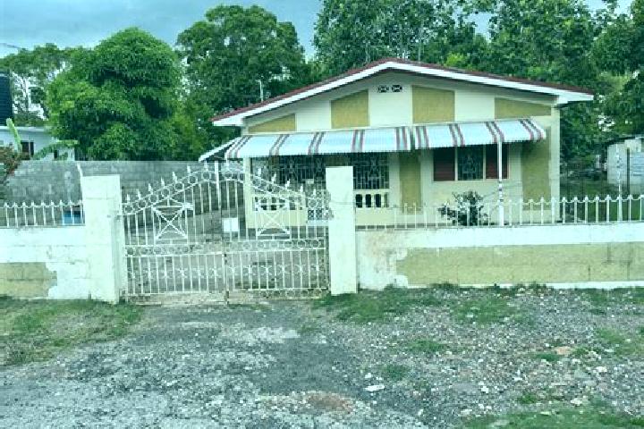Elizabeth, 23 — Escort in May Pen, Jamaica