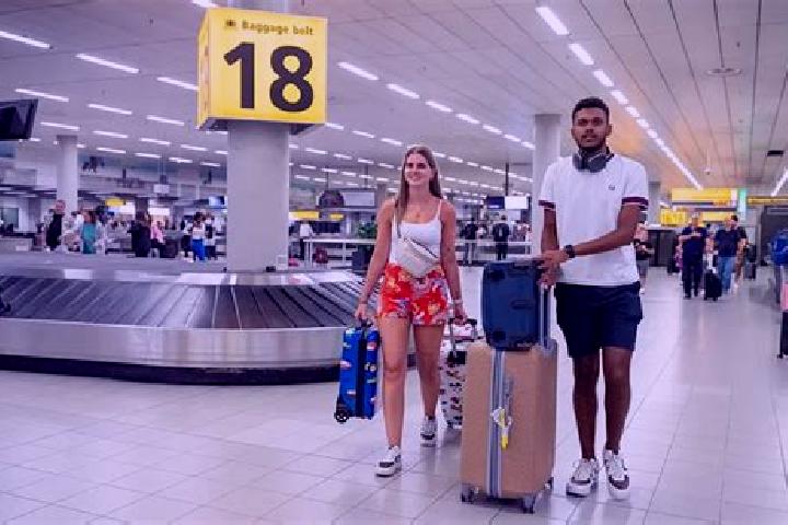 Elizabeth, 23 — Escort in Upper Hell s Gate, Bonaire