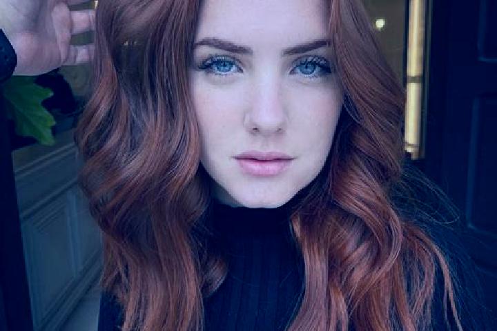 Elizabeth, 24, a auburn blue-eyed middle eastern companion based in Tegarenkrajan. Offering Couples, Travel Companion, Striptease, Massage, Roleplay. Availab...