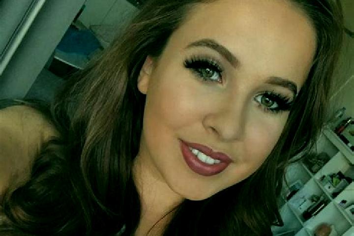 Elizabeth, 24, a auburn brown-eyed indian companion based in Bazanowice. Offering Striptease, Party Girl, Overnight, A-Level. Available for incall and outcal...