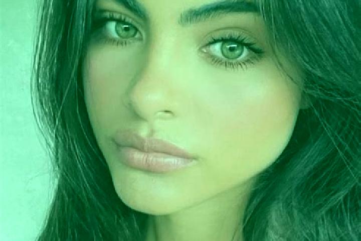 Elizabeth, 24, a black brown-eyed indian companion based in Banner Hill. Offering Tantra, Roleplay, Couples, Overnight, Dinner Date. Available for incall and...