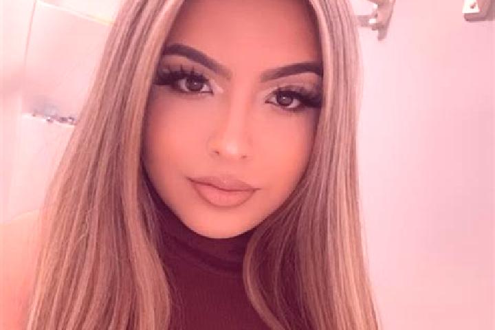 Elizabeth, 24, a blonde amber-eyed latina companion based in Winterwerb. Offering OWO, Domination, Duos. Available for incall and outcall, overnight bookings...