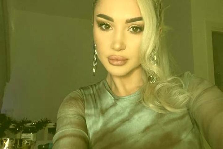 Elizabeth, 24, a blonde dark-eyed middle eastern companion based in Vakhrushevo. Offering Striptease, Travel Companion, Fetish, OWO. Available for incall and...