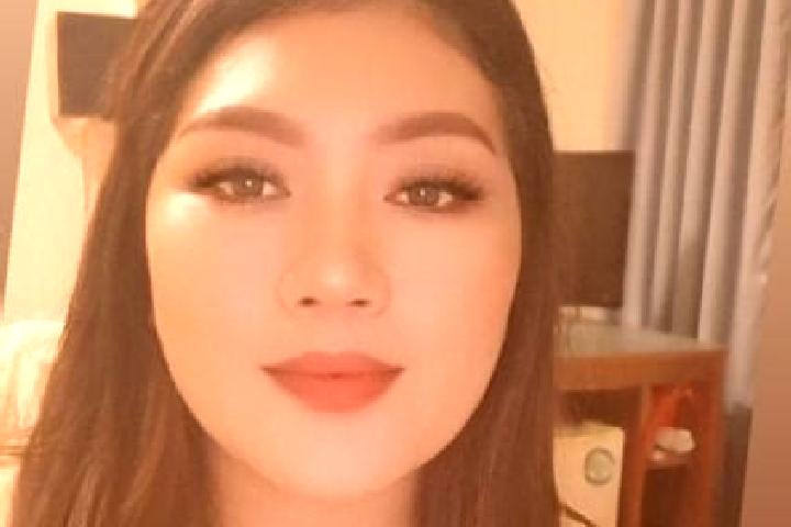 Elizabeth, 24, a blonde grey-eyed asian companion based in Yamana. Offering Striptease, Tantra, Party Girl, Erotic Massage. Available for incall and outcall,...