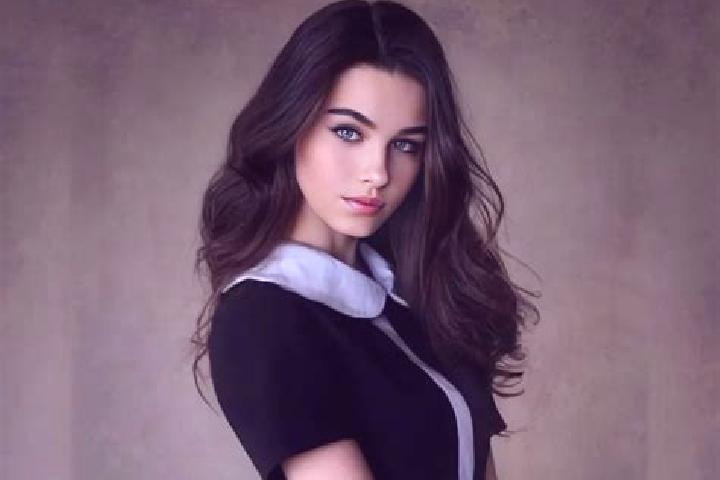 Elizabeth, 24, a brunette amber-eyed slavic companion based in Bothi Baji. Offering Domination, Prostate Massage, Deep French Kissing, Travel Companion, Duos...