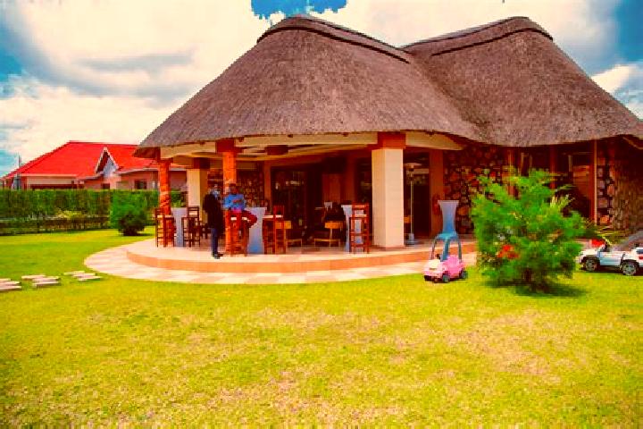 Elizabeth, 24 — Escort in Kiboga, Uganda