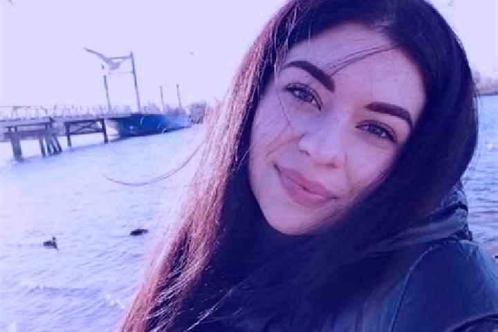 Elizabeth, 24 — Escort in Komyshany, Ukraine