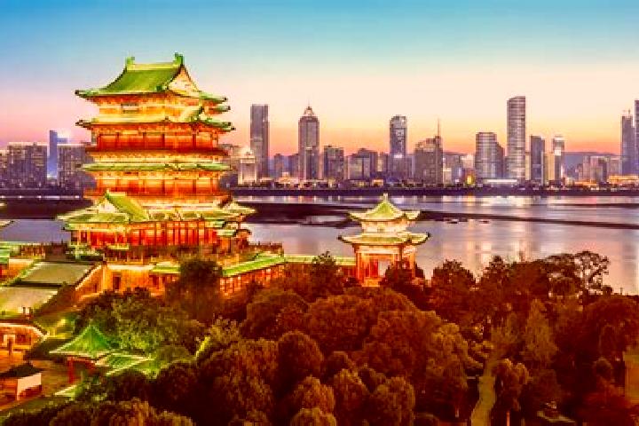 Elizabeth, 24 — Escort in Nanchang, China
