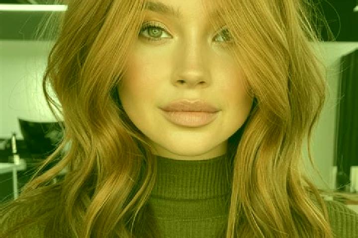 Elizabeth, 25, a auburn grey-eyed caucasian companion based in Miura. Offering Domination, Overnight, Tantra. Available for incall and outcall, day and eveni...