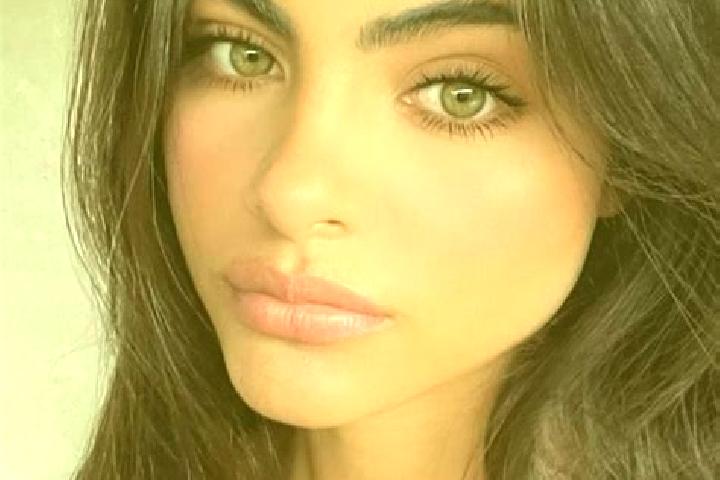 Elizabeth, 25, a black hazel-eyed middle eastern companion based in Paliseul. Offering Tantra, A-Level, Fetish. Available for incall and outcall, day and eve...