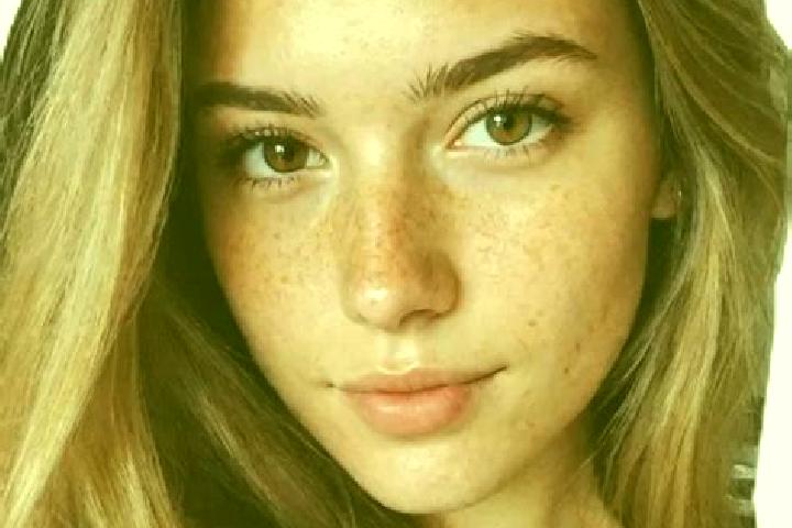 Elizabeth, 25, a blonde hazel-eyed european companion based in Vangazi. Offering Party Girl, OWO, A-Level. Available for incall and outcall, day and evening ...