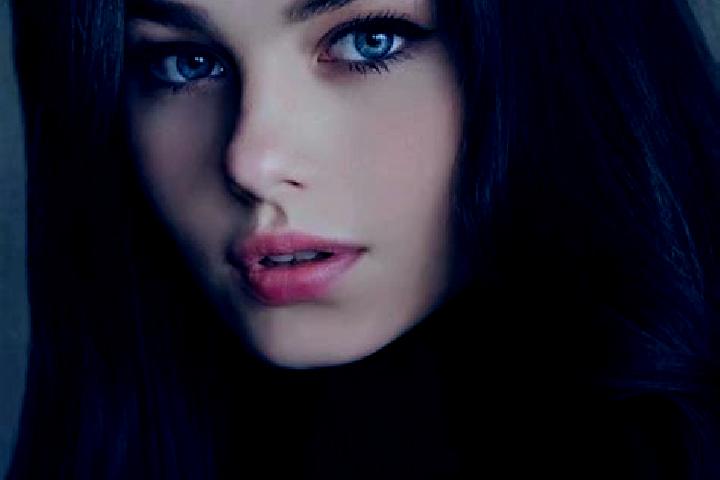 Elizabeth, 25, a brunette dark-eyed caucasian companion based in Ellingham. Offering Couples, Tantra, Overnight, Roleplay, CIM. Available for incall and outc...