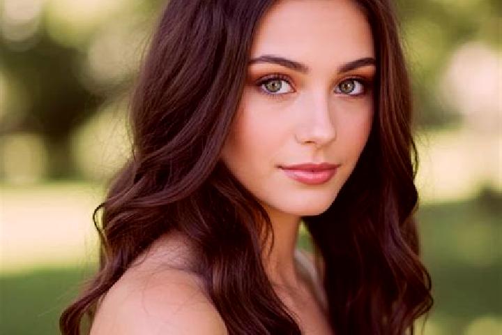 Elizabeth, 25, a brunette hazel-eyed middle eastern companion based in Estutempan. Offering Massage, 69, Dinner Date. Available for incall and outcall, overn...