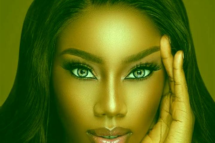 Elizabeth, 25, a red blue-eyed ebony companion based in Turgenevo. Offering Tantra, Roleplay, GFE. Available for incall and outcall, day and evening dates.
