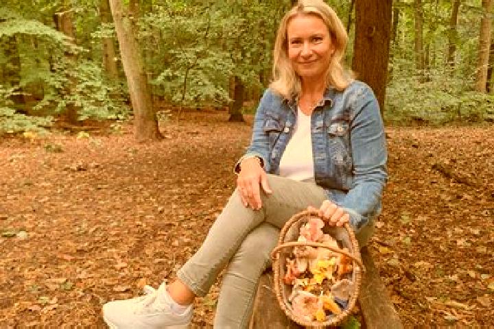 Elizabeth, 25 — Escort in Klein Nordende, Germany