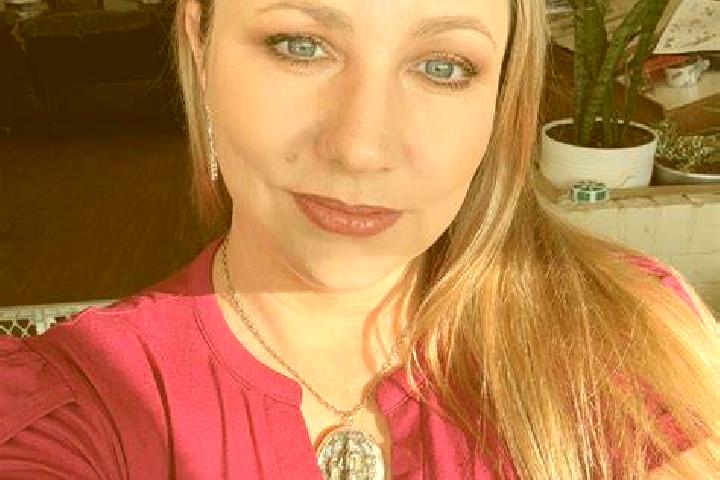 Elizabeth, 25 — Escort in Sterling City, United States
