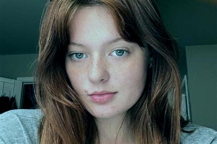 Elizabeth, 26, a auburn grey-eyed mixed companion based in Sar Howzak. Offering A-Level, Domination, GFE, Girlfriend Experience. Available for incall and out...