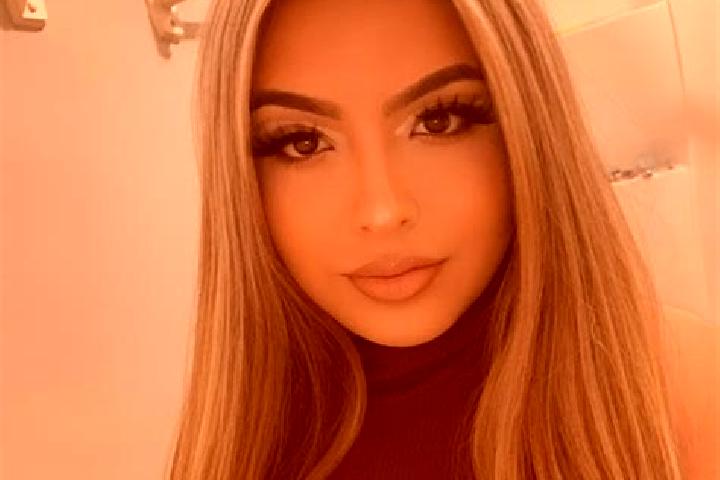Elizabeth, 26, a blonde brown-eyed latina companion based in Chitaguppa. Offering Duos, 69, Girlfriend Experience. Available for incall and outcall, day and ...