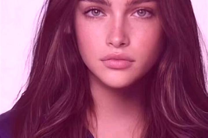 Elizabeth, 26, a brunette dark-eyed caucasian companion based in Laschia. Offering Erotic Massage, Tantra, GFE, Travel Companion, Dinner Date. Available for ...