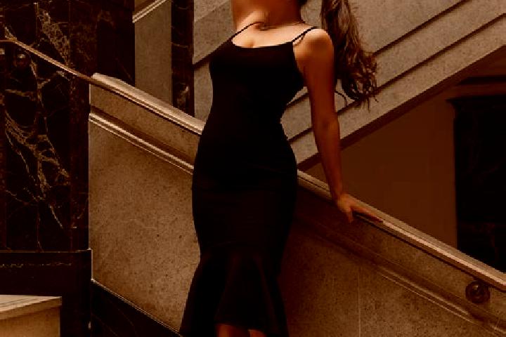 Elizabeth, 26, a brunette dark-eyed latina companion based in Garhchiroli. Offering A-Level, Travel Companion, Roleplay. Available for incall and outcall, da...