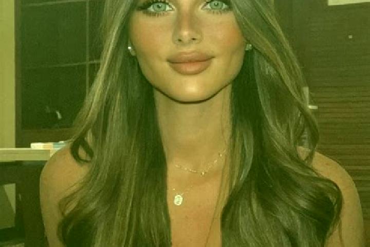 Elizabeth, 26, a brunette dark-eyed slavic companion based in Oukenhe. Offering Dinner Date, Massage, Erotic Massage, A-Level. Available for incall and outca...