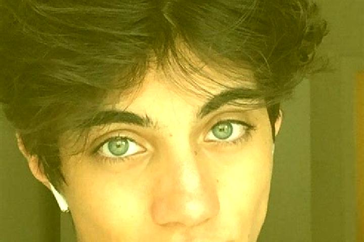 Elizabeth, 26, a chestnut green-eyed caucasian companion based in Cosse-le-Vivien. Offering Fetish, Roleplay, Dinner Date, OWO. Available for incall and outc...