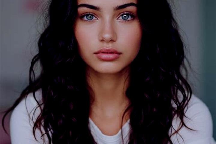 Elizabeth, 26, a dark blonde hazel-eyed mediterranean companion based in Panay. Offering Travel Companion, Tantra, Roleplay. Available for incall and outcall...