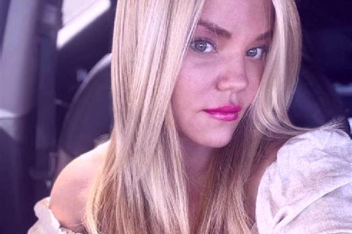 Elizabeth, 26 — Escort in Clemmons, United States