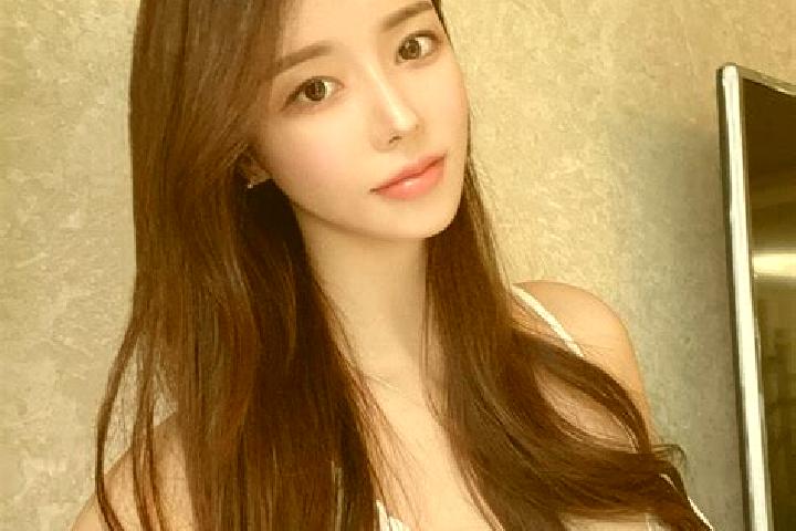 Elizabeth, 26 — Escort in Jubaoshan, China