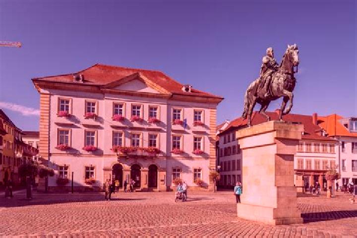 Elizabeth, 26 — Escort in Landau in der Pfalz, Germany