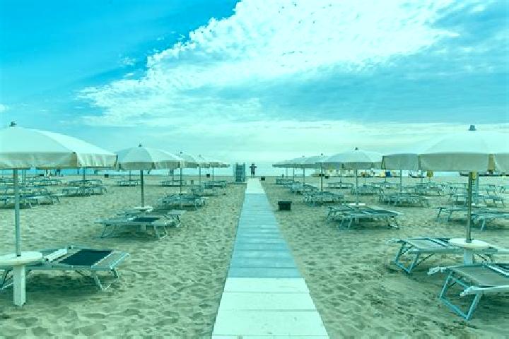 Elizabeth, 26 — Escort in Lido di Fermo, Italy